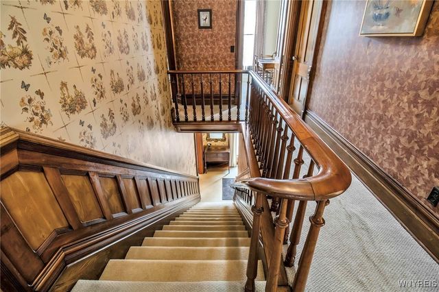 186 East Avenue, Lockport City, NY 14094