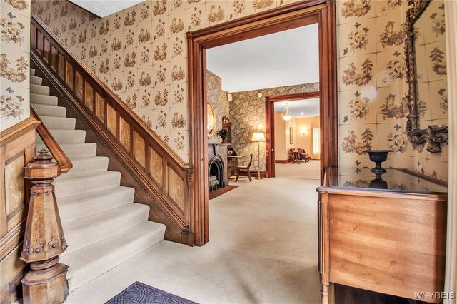 186 East Avenue, Lockport City, NY 14094