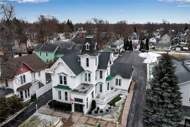 186 East Avenue, Lockport City, NY 14094