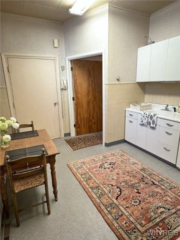 186 East Avenue, Lockport City, NY 14094