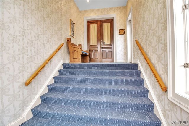 186 East Avenue, Lockport City, NY 14094