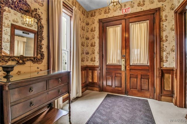 186 East Avenue, Lockport City, NY 14094