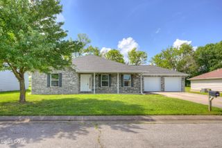 1412 Wyndham Lane, Carthage, MO 64836