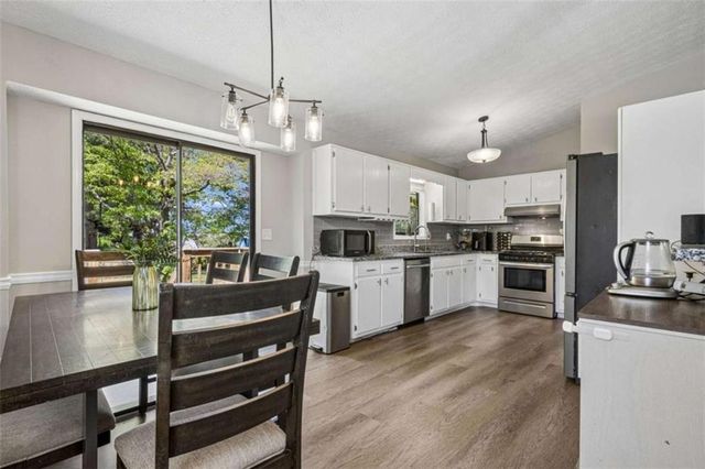 1492 Sir Knights Way, Lawrenceville, GA 30045