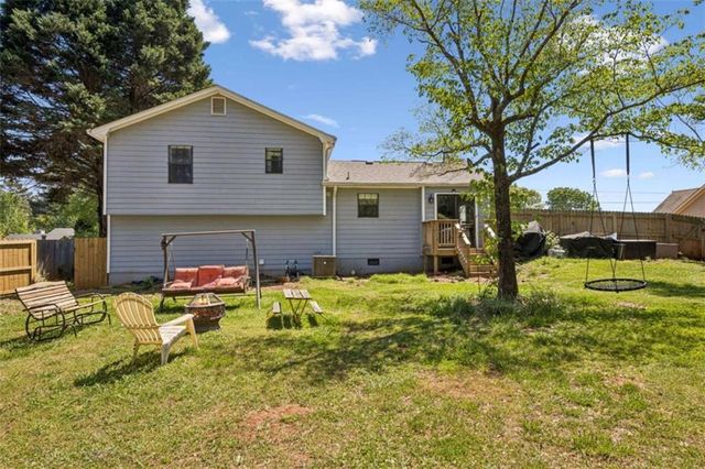 1492 Sir Knights Way, Lawrenceville, GA 30045