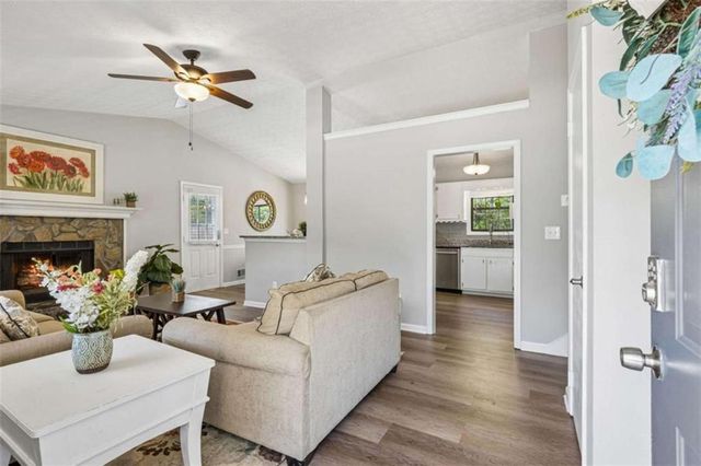 1492 Sir Knights Way, Lawrenceville, GA 30045