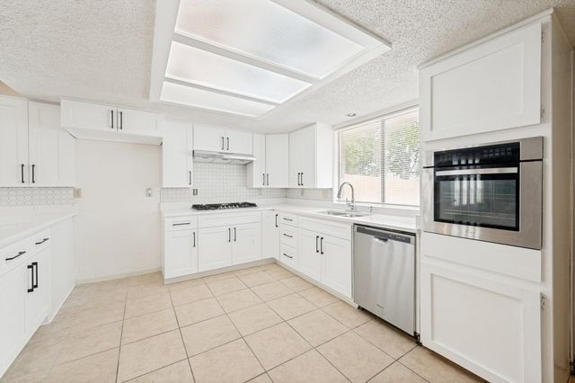 3544 Esplendor Avenue, Irving, TX 75062