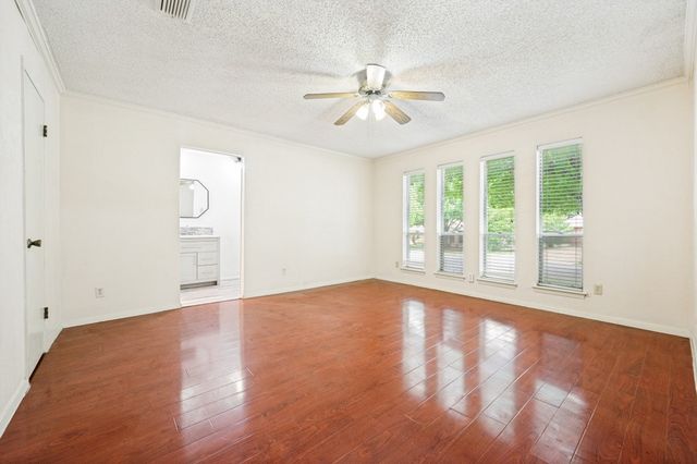 3544 Esplendor Avenue, Irving, TX 75062