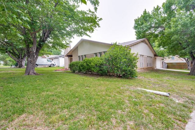 3544 Esplendor Avenue, Irving, TX 75062
