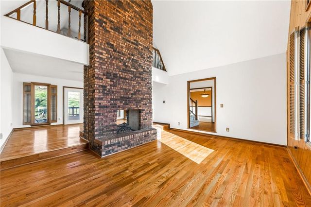 904 Blueberry Lane, Liberty, MO 64068