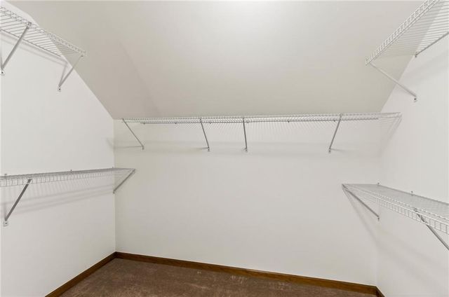 904 Blueberry Lane, Liberty, MO 64068