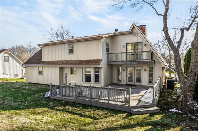 904 Blueberry Lane, Liberty, MO 64068