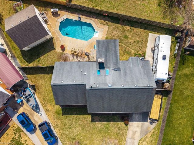 905 Thistle CT, Chesapeake, VA 23322