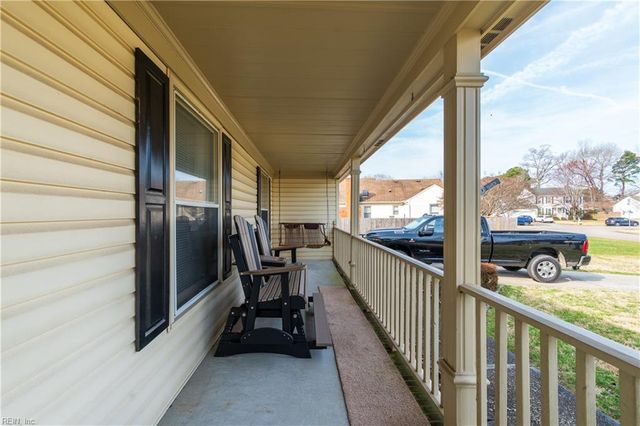 905 Thistle CT, Chesapeake, VA 23322