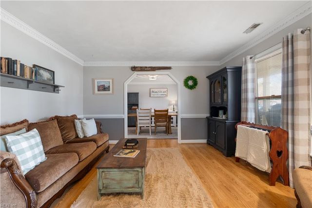 905 Thistle CT, Chesapeake, VA 23322