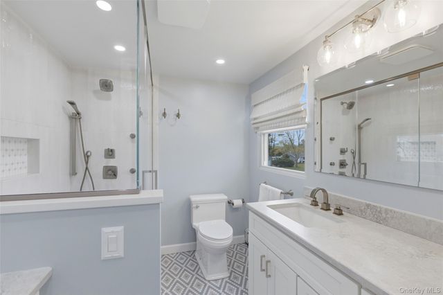 33 Tulip Hill Lane, South Setauket, NY 11720