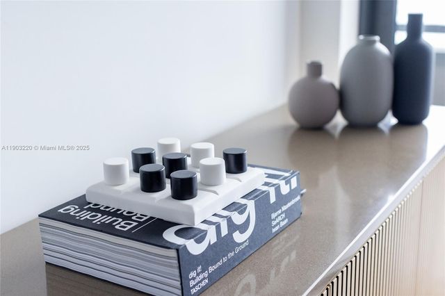 159 NE 6th St 3615, Miami, FL 33132