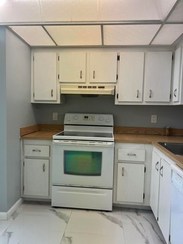 14701 Cumberland Drive 2080, Delray Beach, FL 33446