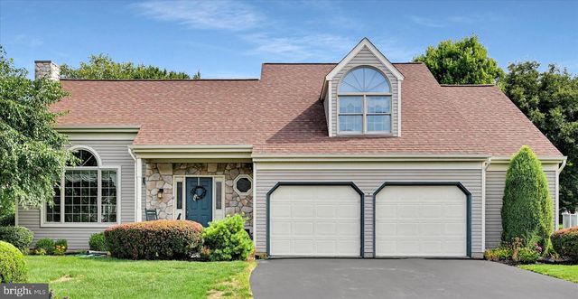 8 BARBARA LN, Lititz, PA 17543