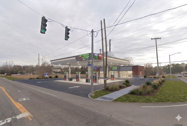 10554 Hooper Rd, Central, LA 70818