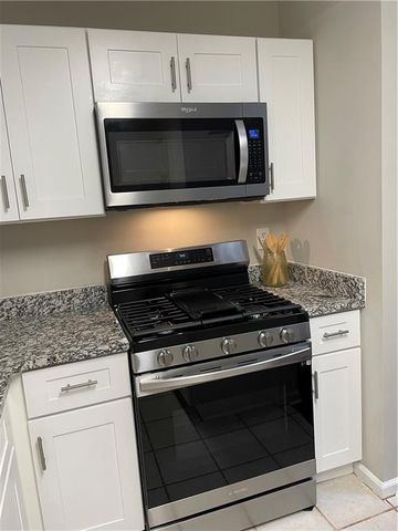 1068 Travelers Trail NW, Kennesaw, GA 30144