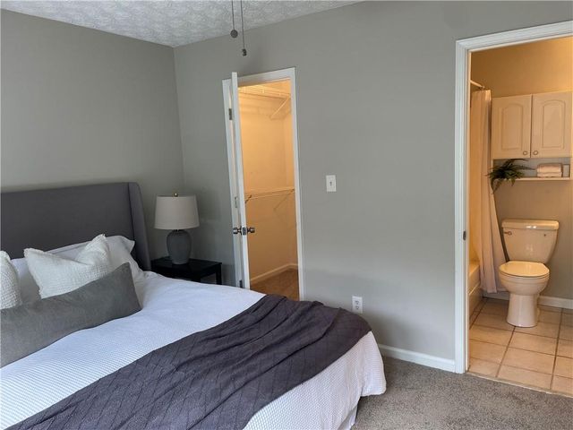 1068 Travelers Trail NW, Kennesaw, GA 30144