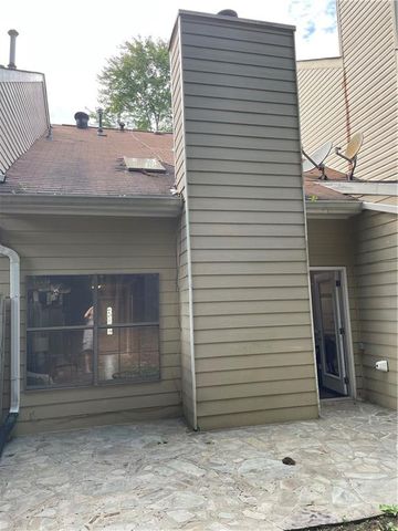 1068 Travelers Trail NW, Kennesaw, GA 30144