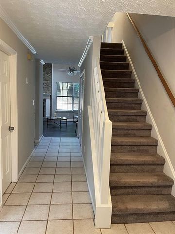 1068 Travelers Trail NW, Kennesaw, GA 30144