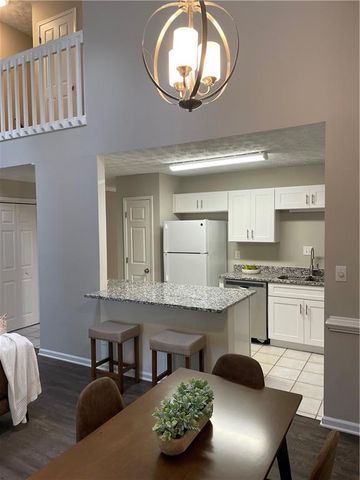 1068 Travelers Trail NW, Kennesaw, GA 30144