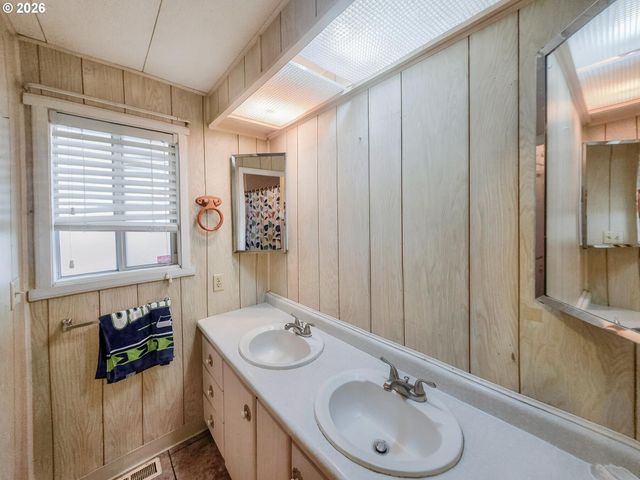 15411 Se MILL PLAIN Blvd C7, Vancouver, WA 98684