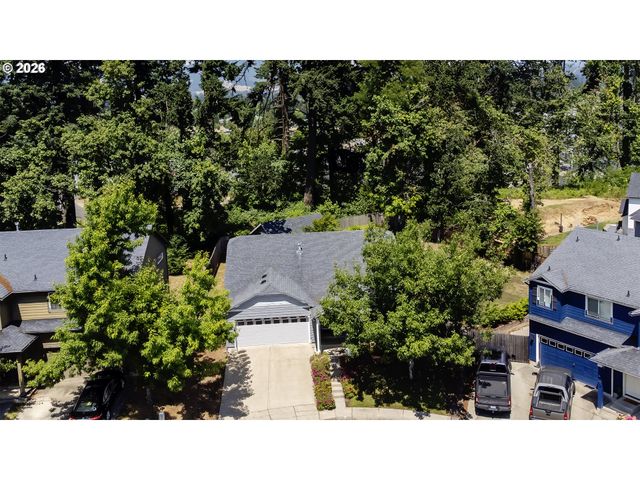 4950 GLACIER Dr, Springfield, OR 97478