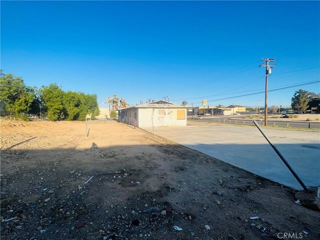 15720 Mojave Drive, Victorville, CA 92394