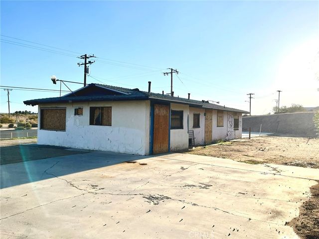 15720 Mojave Drive, Victorville, CA 92394