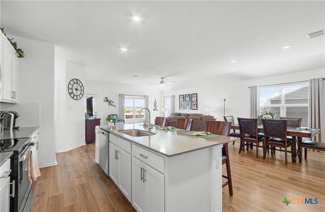 108 The Ugly Way, Jarrell, TX 76537