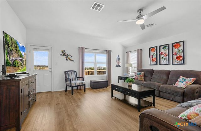 108 The Ugly Way, Jarrell, TX 76537