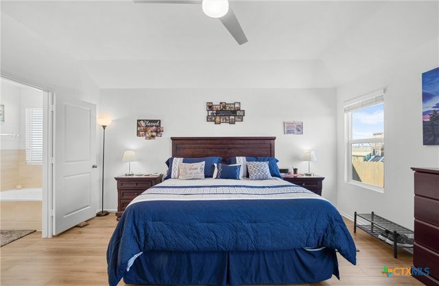 108 The Ugly Way, Jarrell, TX 76537