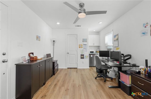 108 The Ugly Way, Jarrell, TX 76537