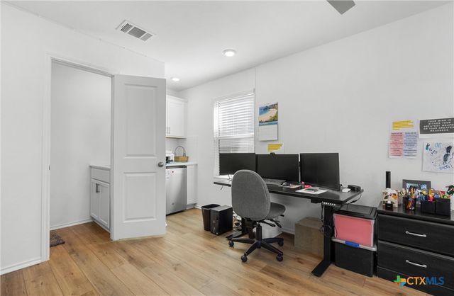 108 The Ugly Way, Jarrell, TX 76537