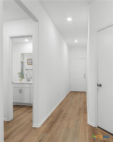 108 The Ugly Way, Jarrell, TX 76537