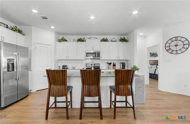 108 The Ugly Way, Jarrell, TX 76537