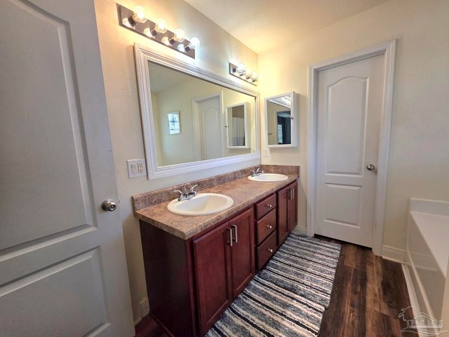 197 Millet Cir, Cantonment, FL 32533