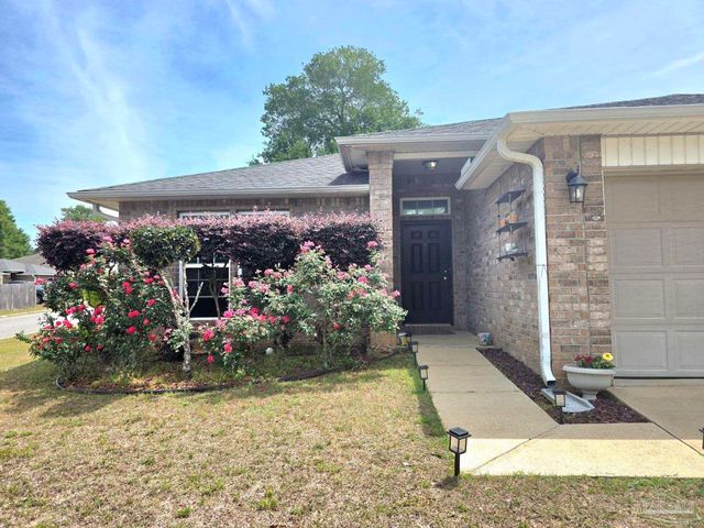197 Millet Cir, Cantonment, FL 32533