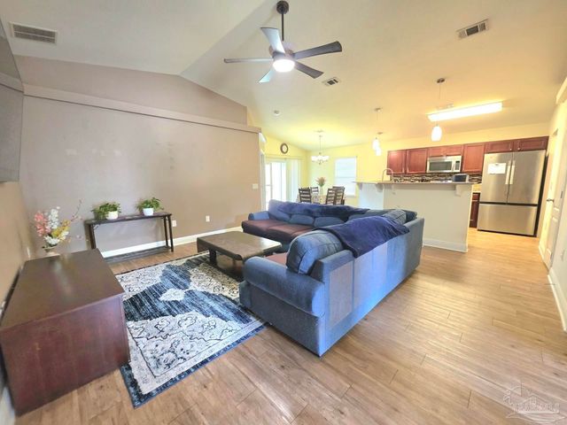 197 Millet Cir, Cantonment, FL 32533