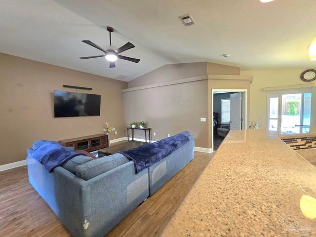 197 Millet Cir, Cantonment, FL 32533