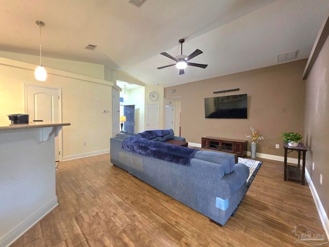 197 Millet Cir, Cantonment, FL 32533