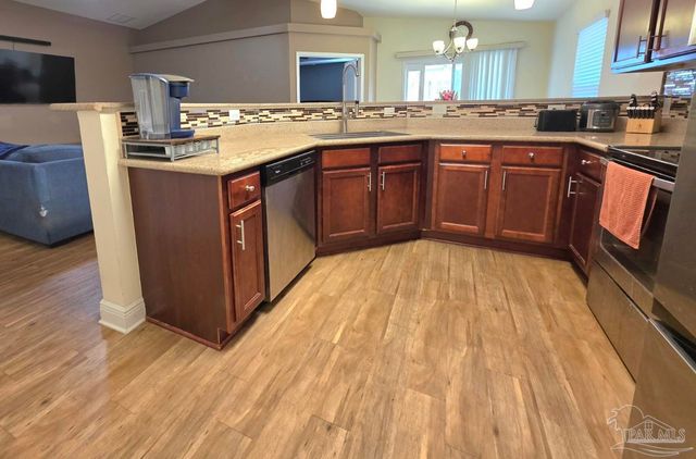 197 Millet Cir, Cantonment, FL 32533