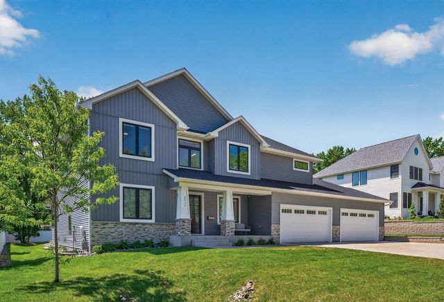 5717 W 68th Street, Edina, MN 55439