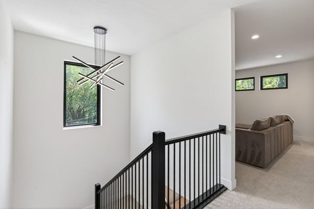 5717 W 68th Street, Edina, MN 55439