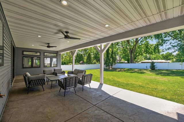 5717 W 68th Street, Edina, MN 55439