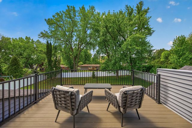 5717 W 68th Street, Edina, MN 55439